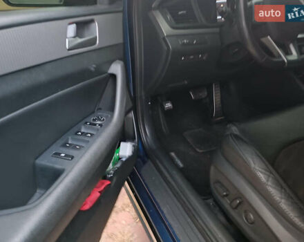 Синій Хендай Соната, об'ємом двигуна 2.4 л та пробігом 184 тис. км за 15900 $, фото 5 на Automoto.ua
