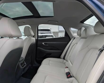 Синий Хендай Соната, объемом двигателя 1.6 л и пробегом 40 тыс. км за 3800 $, фото 9 на Automoto.ua