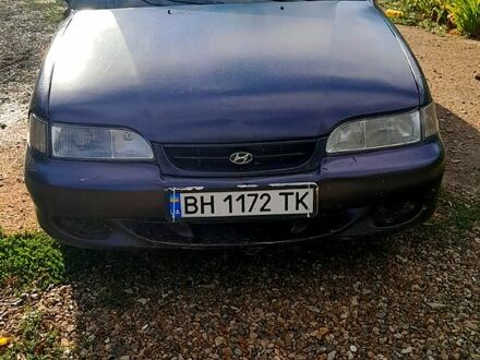 Хендай Соната 1995 у Беляевке на Automoto.ua Синій Хендай Соната, об'ємом двигуна 1.8 л та пробігом 440 тис. км за 1800 $, фото 1 на Automoto.ua