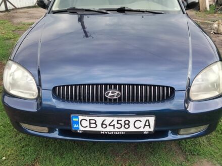 Синий Хендай Соната, объемом двигателя 2 л и пробегом 294 тыс. км за 2700 $, фото 1 на Automoto.ua