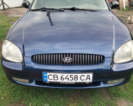 Синий Хендай Соната, объемом двигателя 2 л и пробегом 294 тыс. км за 2700 $, фото 1 на Automoto.ua