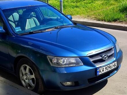 Хендай Соната 2006 в Киеве на Automoto.ua Синий Хендай Соната, объемом двигателя 33 л и пробегом 283 тыс. км за 5000 $, фото 1 на Automoto.ua