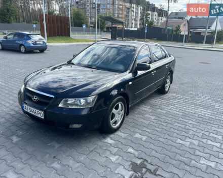 Синий Хендай Соната, объемом двигателя 2.36 л и пробегом 345 тыс. км за 5999 $, фото 1 на Automoto.ua