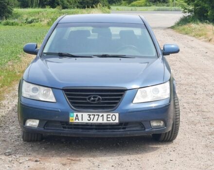 Синий Хендай Соната, объемом двигателя 2 л и пробегом 350 тыс. км за 5300 $, фото 1 на Automoto.ua