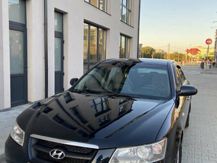 Синий Хендай Соната, объемом двигателя 2 л и пробегом 215 тыс. км за 4800 $, фото 1 на Automoto.ua