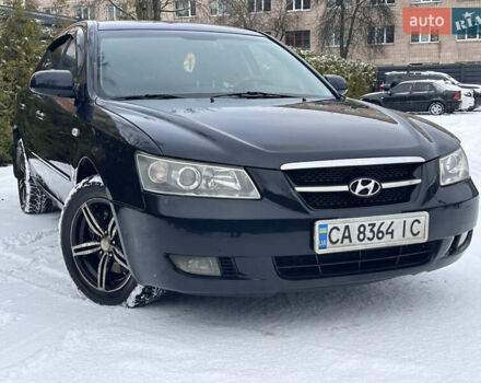 Синий Хендай Соната, объемом двигателя 2 л и пробегом 292 тыс. км за 3350 $, фото 1 на Automoto.ua