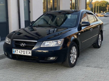 Синий Хендай Соната, объемом двигателя 2 л и пробегом 215 тыс. км за 5300 $, фото 1 на Automoto.ua