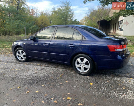 Синій Хендай Соната, об'ємом двигуна 2 л та пробігом 264 тис. км за 5799 $, фото 1 на Automoto.ua
