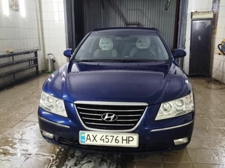 Синий Хендай Соната, объемом двигателя 2 л и пробегом 230 тыс. км за 6400 $, фото 1 на Automoto.ua