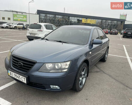 Синий Хендай Соната, объемом двигателя 2 л и пробегом 267 тыс. км за 4250 $, фото 1 на Automoto.ua