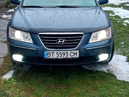 Хендай Соната 2009 в Малой Виске на Automoto.ua Синий Хендай Соната, объемом двигателя 2 л и пробегом 262 тыс. км за 7000 $, фото 1 на Automoto.ua
