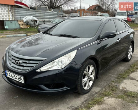 Синій Хендай Соната, об'ємом двигуна 2.4 л та пробігом 250 тис. км за 8000 $, фото 1 на Automoto.ua