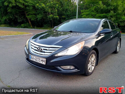 Синий Хендай Соната, объемом двигателя 2.4 л и пробегом 170 тыс. км за 7500 $, фото 1 на Automoto.ua