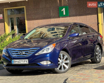 Синій Хендай Соната, об'ємом двигуна 2.36 л та пробігом 200 тис. км за 7500 $, фото 1 на Automoto.ua