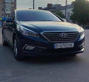 Хендай Соната 2015 у Кременчуге на Automoto.ua Синій Хендай Соната, об'ємом двигуна 2 л та пробігом 256 тис. км за 10999 $, фото 1 на Automoto.ua