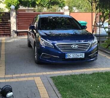 Синій Хендай Соната, об'ємом двигуна 2.36 л та пробігом 130 тис. км за 9700 $, фото 1 на Automoto.ua