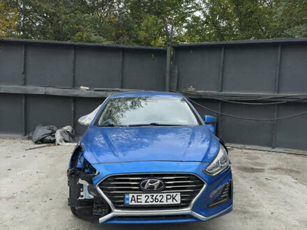 Хендай Соната 2018 в Днепре (Днепропетровске) на Automoto.ua Синий Хендай Соната, объемом двигателя 2.36 л и пробегом 85 тыс. км за 5500 $, фото 1 на Automoto.ua
