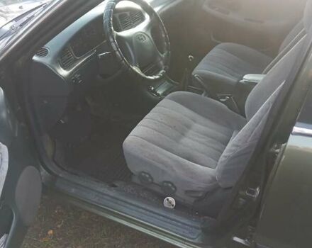 Зелений Хендай Соната, об'ємом двигуна 2 л та пробігом 506 тис. км за 3000 $, фото 5 на Automoto.ua