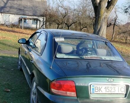 Зеленый Хендай Соната, объемом двигателя 2 л и пробегом 257 тыс. км за 3000 $, фото 4 на Automoto.ua