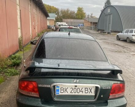 Зеленый Хендай Соната, объемом двигателя 2 л и пробегом 201 тыс. км за 2850 $, фото 7 на Automoto.ua