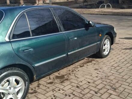 Хендай Соната 1997 у Кривому Розі на Automoto.ua Зелений Хендай Соната, об'ємом двигуна 2 л та пробігом 280 тис. км за 2800 $, фото 1 на Automoto.ua