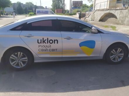 Хендай Соната 2014 у Кам'янське (Дніпродзержинськ) на Automoto.ua Зелений Хендай Соната, об'ємом двигуна 2 л та пробігом 350 тис. км за 7000 $, фото 1 на Automoto.ua