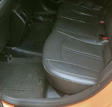 Оранжевый Хендай Соната, объемом двигателя 2 л и пробегом 390 тыс. км за 6800 $, фото 7 на Automoto.ua