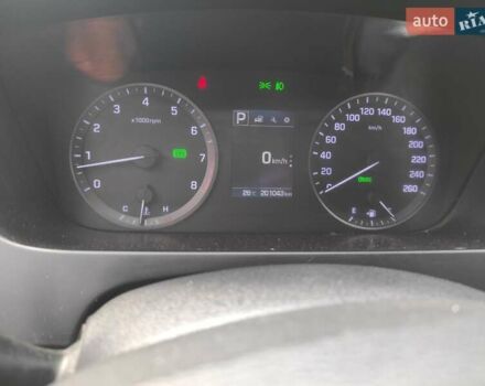 Оранжевый Хендай Соната, объемом двигателя 2 л и пробегом 200 тыс. км за 11500 $, фото 10 на Automoto.ua