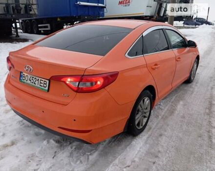 Оранжевый Хендай Соната, объемом двигателя 2 л и пробегом 604 тыс. км за 7550 $, фото 1 на Automoto.ua