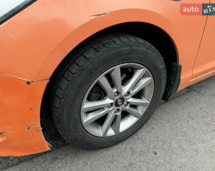 Оранжевый Хендай Соната, объемом двигателя 2 л и пробегом 560 тыс. км за 4999 $, фото 2 на Automoto.ua