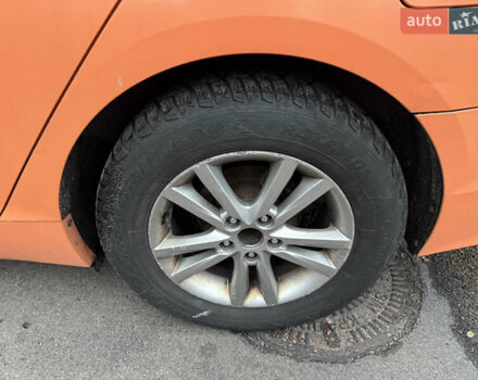 Оранжевый Хендай Соната, объемом двигателя 2 л и пробегом 560 тыс. км за 4999 $, фото 5 на Automoto.ua