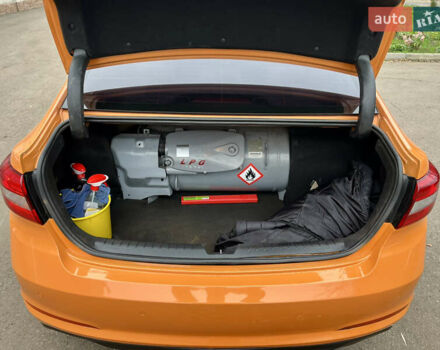 Помаранчевий Хендай Соната, об'ємом двигуна 2 л та пробігом 486 тис. км за 6500 $, фото 22 на Automoto.ua