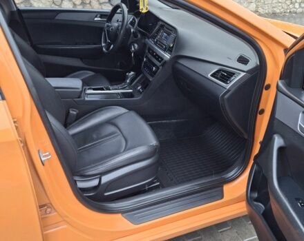 Помаранчевий Хендай Соната, об'ємом двигуна 0 л та пробігом 540 тис. км за 10000 $, фото 7 на Automoto.ua