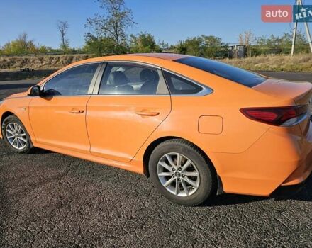 Помаранчевий Хендай Соната, об'ємом двигуна 2 л та пробігом 311 тис. км за 7999 $, фото 9 на Automoto.ua