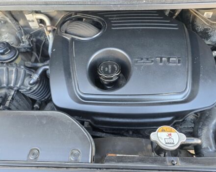 Белый Хендай Старекс, объемом двигателя 2.5 л и пробегом 230 тыс. км за 14000 $, фото 3 на Automoto.ua