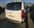 Белый Хендай Старекс, объемом двигателя 2.5 л и пробегом 230 тыс. км за 14000 $, фото 4 на Automoto.ua