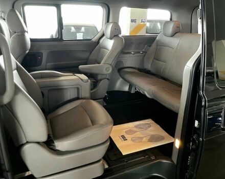 Чорний Хендай Старекс, об'ємом двигуна 2.5 л та пробігом 80 тис. км за 32000 $, фото 10 на Automoto.ua