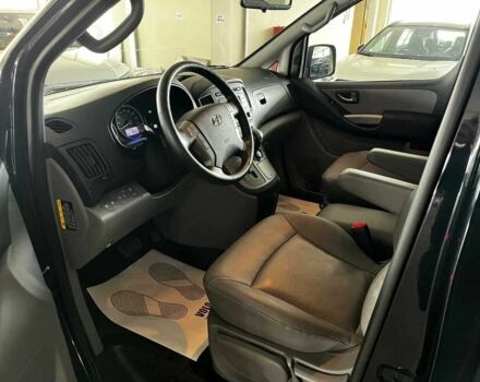 Чорний Хендай Старекс, об'ємом двигуна 2.5 л та пробігом 80 тис. км за 32000 $, фото 5 на Automoto.ua