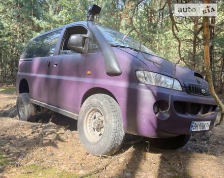 Фиолетовый Хендай Старекс, объемом двигателя 2.5 л и пробегом 150 тыс. км за 9000 $, фото 2 на Automoto.ua