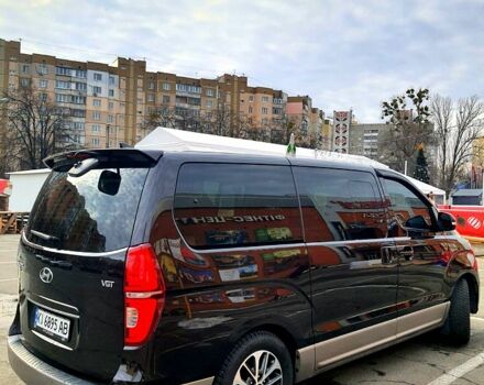 Коричневий Хендай Старекс, об'ємом двигуна 2.5 л та пробігом 140 тис. км за 34000 $, фото 1 на Automoto.ua