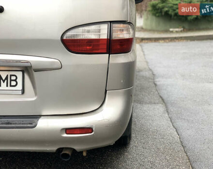 Серый Хендай Старекс, объемом двигателя 2.48 л и пробегом 191 тыс. км за 5000 $, фото 7 на Automoto.ua