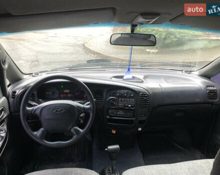 Серый Хендай Старекс, объемом двигателя 2.48 л и пробегом 191 тыс. км за 5000 $, фото 19 на Automoto.ua