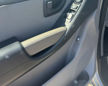 Сірий Хендай Старекс, об'ємом двигуна 2.5 л та пробігом 147 тис. км за 21500 $, фото 14 на Automoto.ua