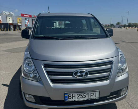 Сірий Хендай Старекс, об'ємом двигуна 2.5 л та пробігом 147 тис. км за 21500 $, фото 1 на Automoto.ua
