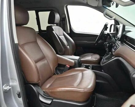 Хендай Старекс 2020 в Киеве на Automoto.ua Серый Хендай Старекс, объемом двигателя 2.5 л и пробегом 27 тыс. км за 21000 $, фото 4 на Automoto.ua