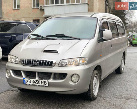 Сірий Хендай Старекс, об'ємом двигуна 2.48 л та пробігом 191 тис. км за 5000 $, фото 1 на Automoto.ua