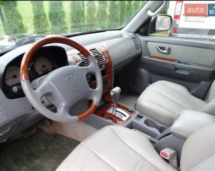 Черный Хендай Терракан, объемом двигателя 2.9 л и пробегом 275 тыс. км за 3200 $, фото 6 на Automoto.ua