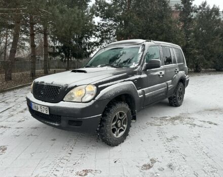 Черный Хендай Терракан, объемом двигателя 2.9 л и пробегом 250 тыс. км за 2450 $, фото 1 на Automoto.ua