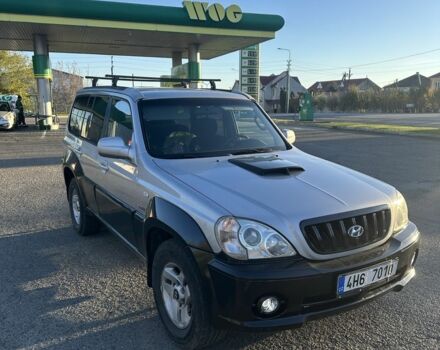 Серый Хендай Терракан, объемом двигателя 0 л и пробегом 300 тыс. км за 4600 $, фото 2 на Automoto.ua