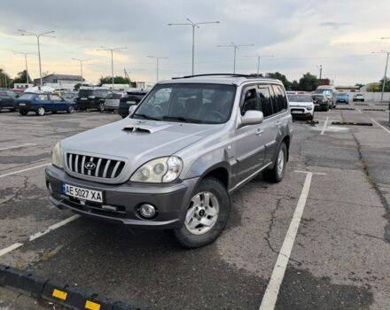 Серый Хендай Терракан, объемом двигателя 2.9 л и пробегом 220 тыс. км за 5800 $, фото 2 на Automoto.ua